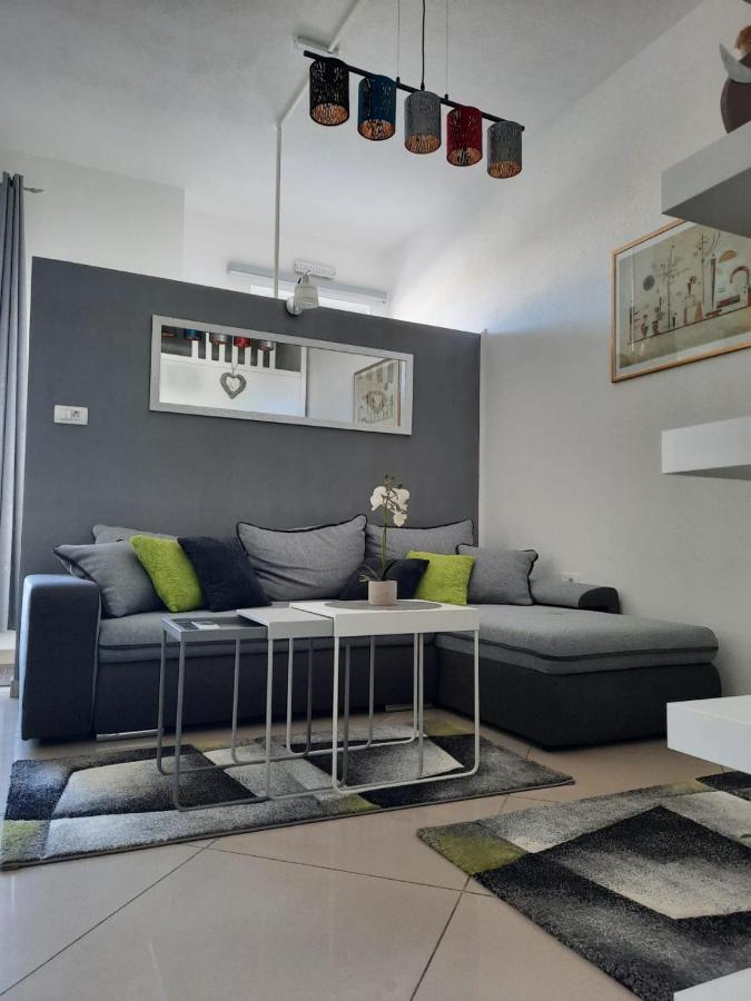 Apartment Gs Centar Gospic Luaran gambar